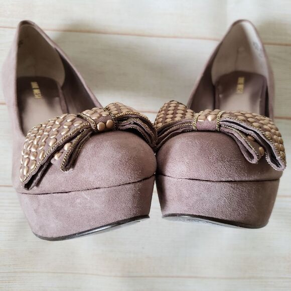 Nine West Memorie Suede Leather Round Toe Bow Platform Heels Pink Size 7 1/2M - Picture 12 of 16